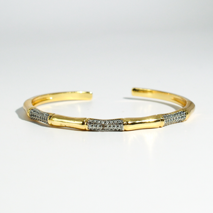 Modern bangle bracelet, Stylish minimalist bracelet, Sleek contemporary bangle, Polished chic bracelet, Clean modern bangle, Elegant simple bracelet, Smooth stylish bangle, Classic modern bracelet, Trendy sleek bangle, Refined minimalist bracelet, Contemporary chic bangle, Versatile modern bracelet