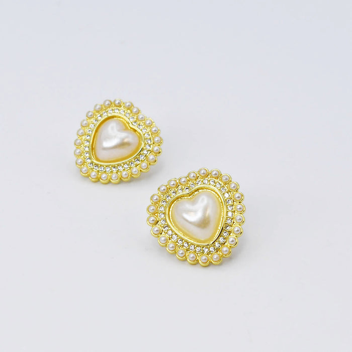 golden charm studs with creamy centerpiece framed by petite beads, vintage-inspired romantic accents for retailers, hypoallergenic wholesale boutique earrings, waterproof tarnish free accessory for fashion shops, elegant feminine jewelry option for curated collections