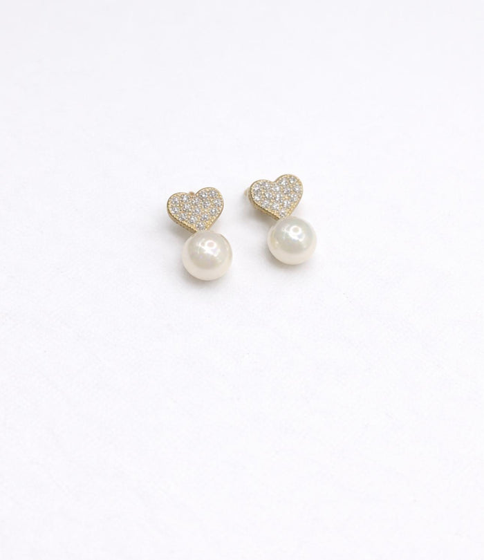 Elegant heart earrings with pearl and crystals