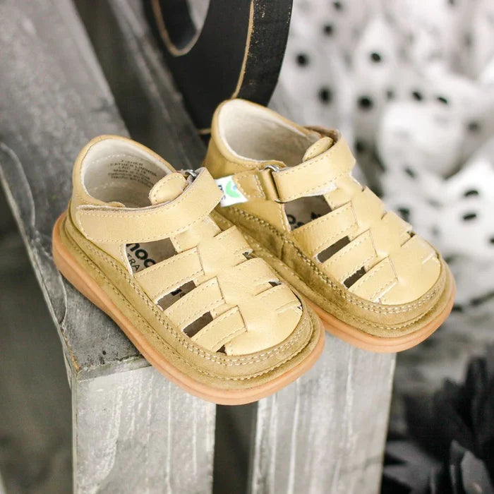 Fisher Sandal | Toddler Squeaky Shoes