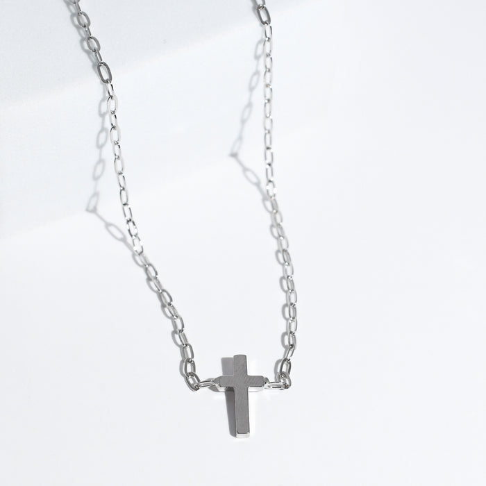 premium silver necklace crafted for everyday wear, offering a dainty handcrafted style with a waterproof, hypoallergenic, tarnish free finish, ideal for minimal modern jewelry lovers, available as wholesale for boutiques