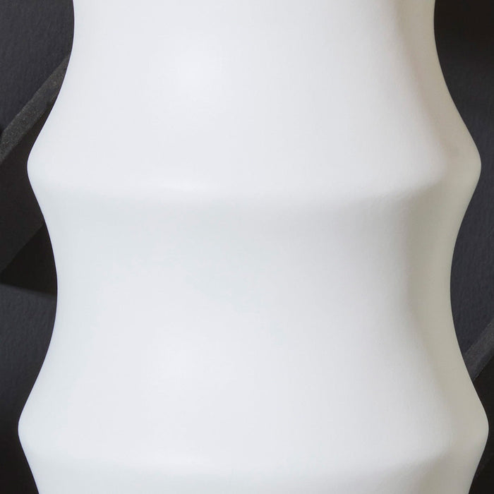 Veraleigh Table Lamp