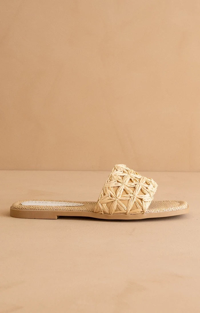 The Natasha | Natural Raffia Slide with Woven Basket