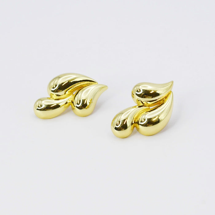 Gold hoop earrings minimalist style,
Silver stud earrings everyday wear,
Pearl drop earrings elegant outfit,
Gemstone huggie earrings vibrant look,
Dainty chain earrings modern chic,
Boho tassel earrings festival vibe,
Crystal dangle earrings evening style,
Rose gold mini hoops soft shine,
Textured stud earrings boutique appeal,
Colorful beaded earrings artisan touch,
Statement earrings bold trendy fashion,
Wholesale earrings for boutiques selection