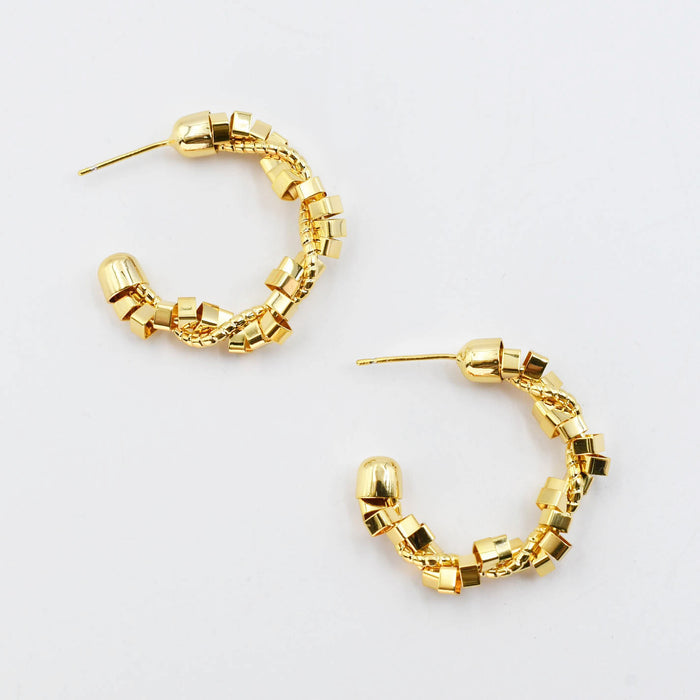 Twisted Hoop